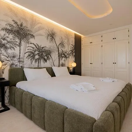 Tropical Oasis Park *