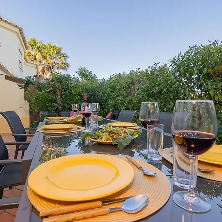 Tropical Oasis Park Willa Portimão