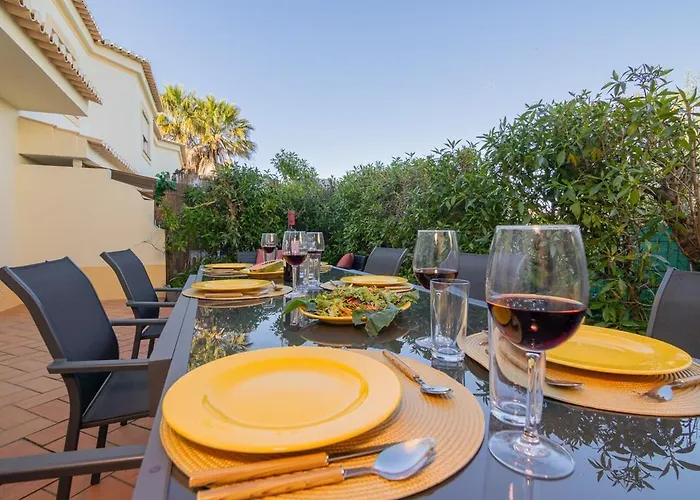 Tropical Oasis Park Villa Portimao